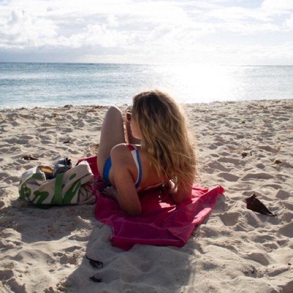 Profile Picture of Amanda Borowczyk (@amandaborowczyk) on Poshmark