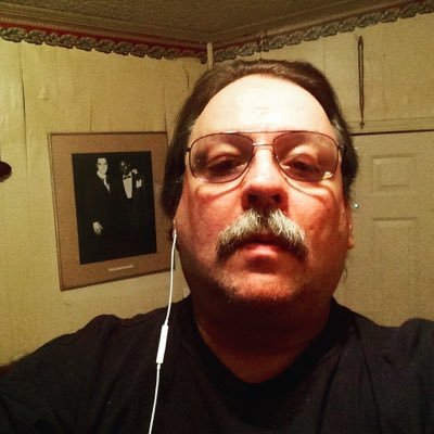 Profile Picture of Michael Aron Evans (@michaelAronEva2) on Twitter