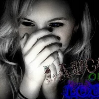 Profile Picture of Alice Raschke (@AliceBlueEyes) on Twitter