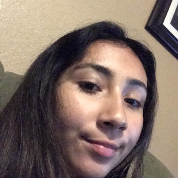 Profile Picture of Janet Enriquez (@janetenrique931) on Poshmark