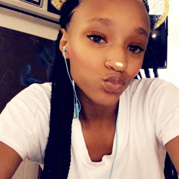 Profile Picture of Nickka Nickka (@shanicka77) on Poshmark