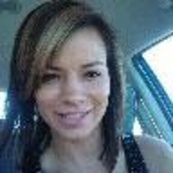 Profile Picture of Alexis Lanphierd (@lex0991) on Poshmark