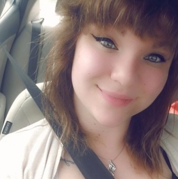 Profile Picture of Sydney Jarles (@sydney_jarles) on Poshmark