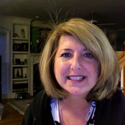 Profile Picture of Debbie Yost (@postcardlady) on Twitter