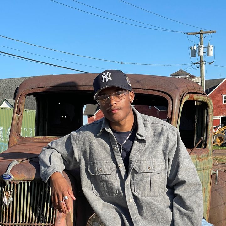 Profile Picture of Malcolm Grant (@malcolmlgrant) on Tiktok