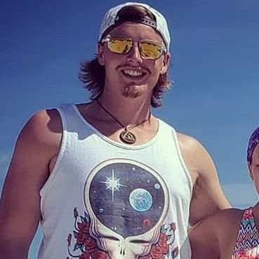 Profile Picture of Dillon Travis (@dimctr) on Twitter