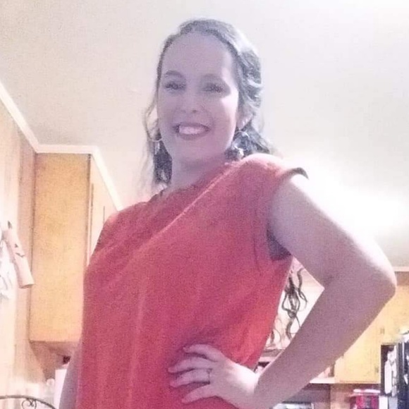 Profile Picture of Dakota Hobbs (@dakota_hobbs) on Poshmark