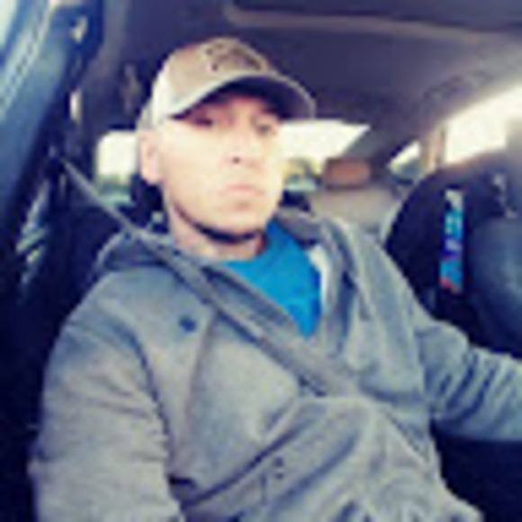 Profile Picture of Mott Mott (@mottmott7575) on Poshmark