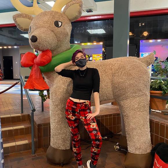 Serena Lapete - Poshmark Profile Picture of Serena Lapete (@serena_jagger) on Poshmark