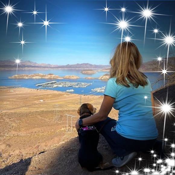 Profile Picture of Andy Corzine (@animllvr1212) on Poshmark