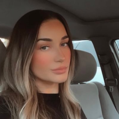 Profile Picture of Madison Murray (@maddmurr) on Twitter