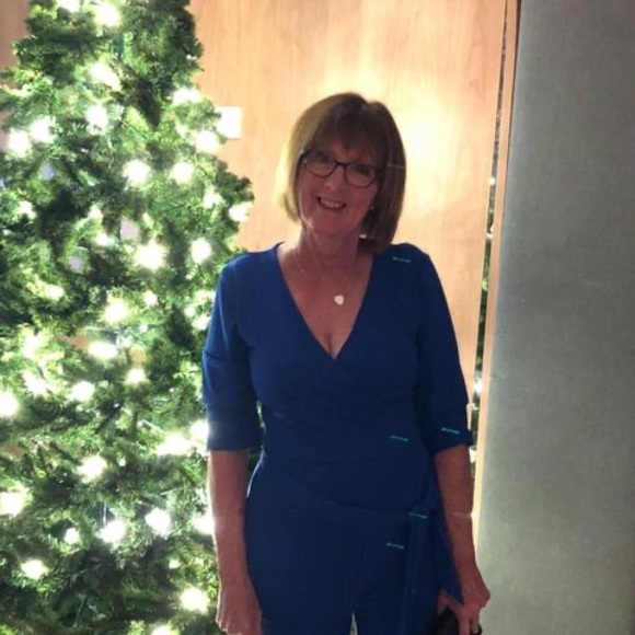 Profile Picture of Cindy Lamme (@cindylamme) on Poshmark