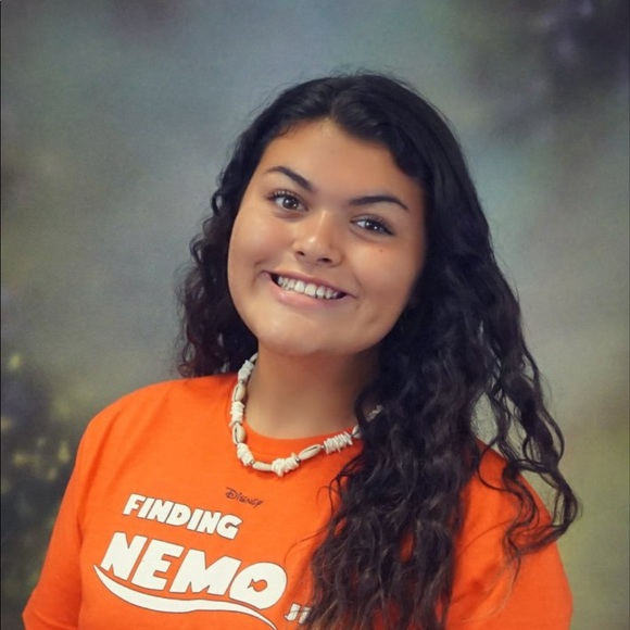 Profile Picture of Athena rose Belis (@athenaroseb) on Poshmark