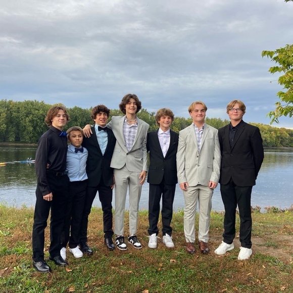 Profile Picture of Adam Pouliot (@adam_pouliot) on Poshmark