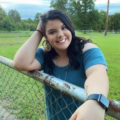 Profile Picture of Alyssa Kae (@clements_alyssa) on Twitter