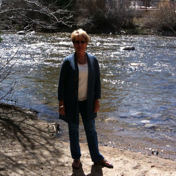 Profile Picture of Paulette Petty (@pwpetty) on Poshmark