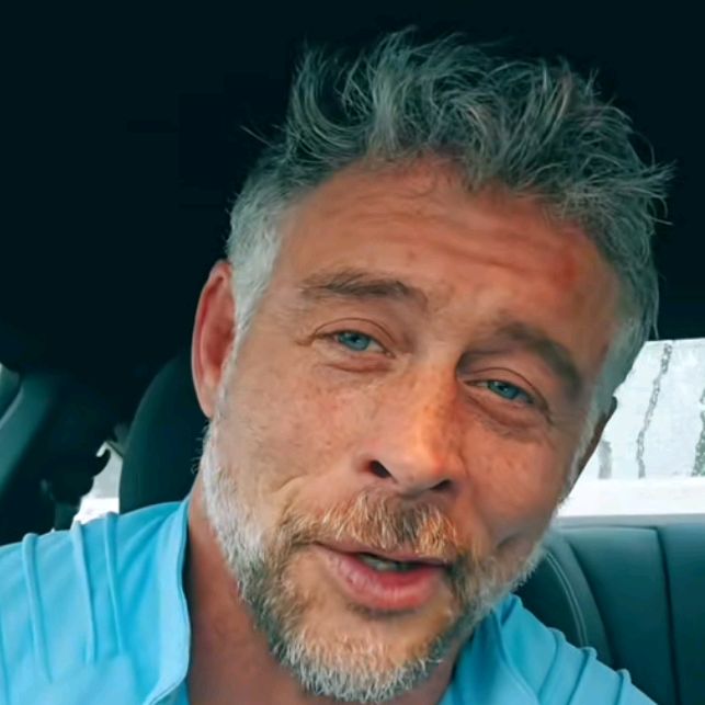 Profile Picture of David Robert (@davidrober756) on Tiktok