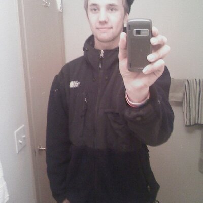 Profile Picture of Andrew Hennis (@andrew1769) on Twitter