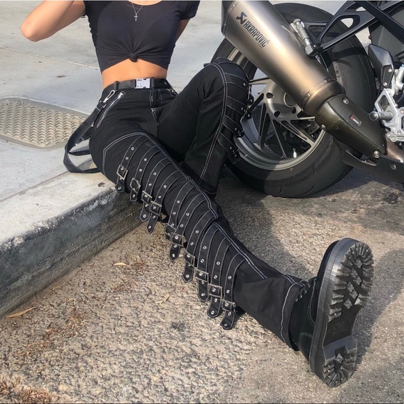 Profile Picture of Zaakirah Yacoob (@zaakiyacoob) on Poshmark