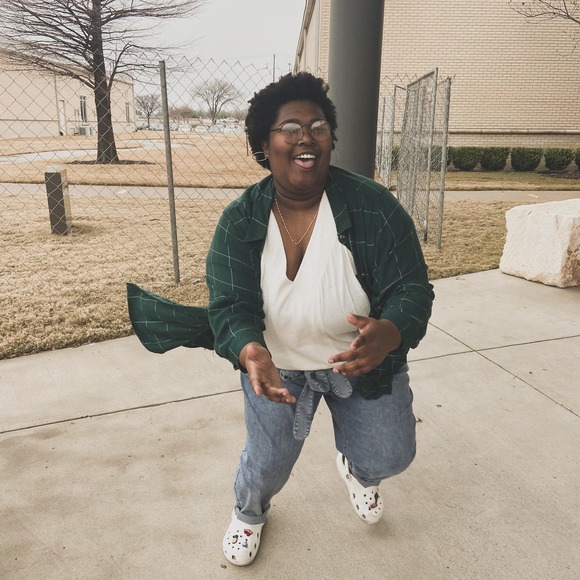 Profile Picture of Bee Tyler (@callmebee) on Poshmark
