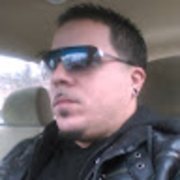 Profile Picture of Mark Valentin (@mvalentine17) on Poshmark