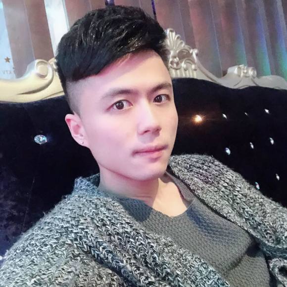 Jason Yuan - Poshmark Profile Picture of Jason Yuan (@yc19901005jason) on Poshmark