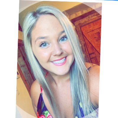 Profile Picture of Julie (@julie_barnes24) on Twitter