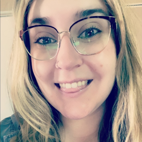 Profile Picture of Danika Grenko (@danikagrenko) on Poshmark