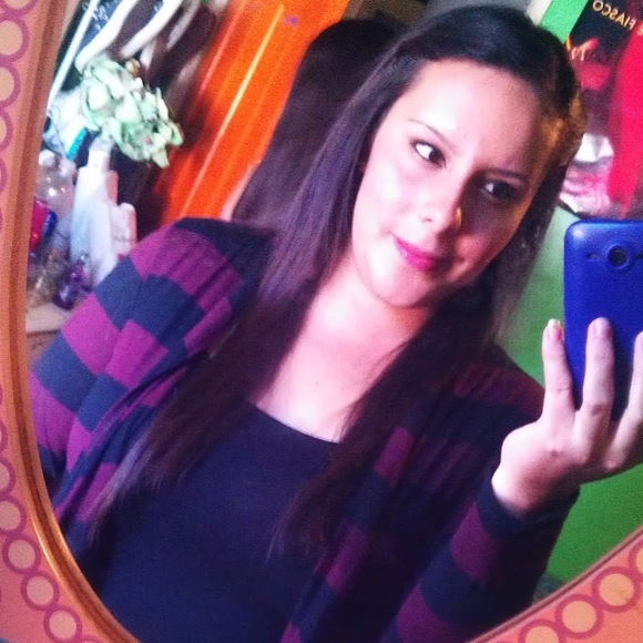 Profile Picture of Yesenia Cuevas (@yesenia1203) on Poshmark