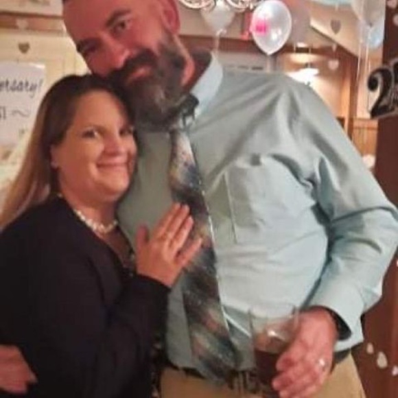 Profile Picture of Matthew Heddinger (@mattheddinger) on Poshmark