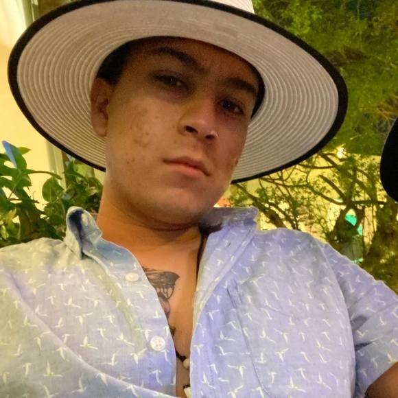 Profile Picture of Cristian Paez (@cristian_paez9) on Poshmark