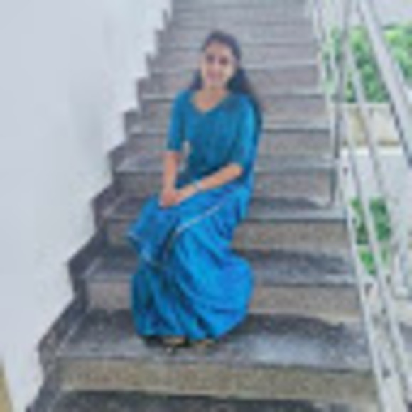 Profile Picture of Anu Jose (@meanujose97) on Poshmark