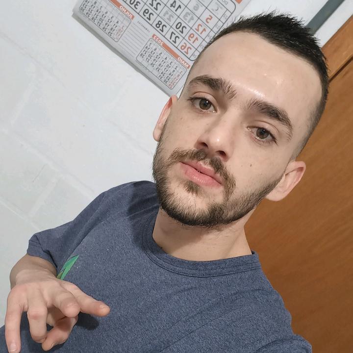 Profile Picture of Michael (@michaelmanskeamor) on Tiktok