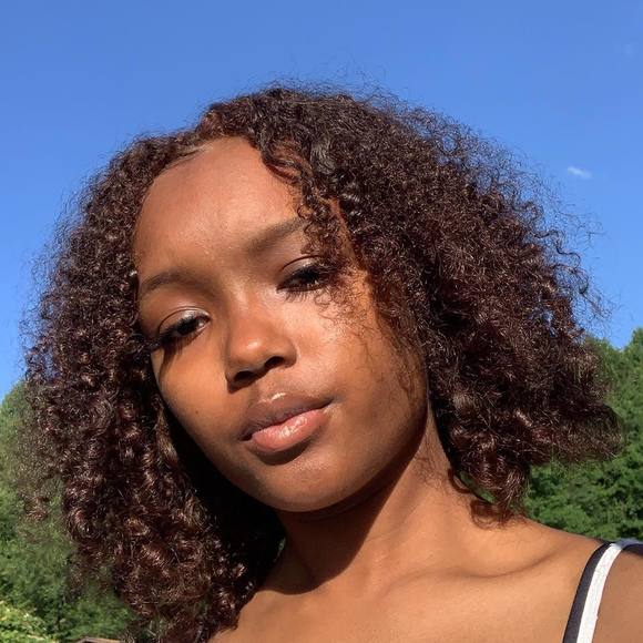 Profile Picture of Raven Perry (@ravenparis) on Poshmark