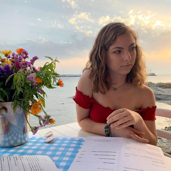 Profile Picture of Emily Scheuring (@scheurangutang) on Poshmark