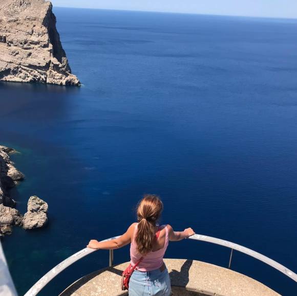 Profile Picture of Charlotte Siffert (@csiffert) on Poshmark