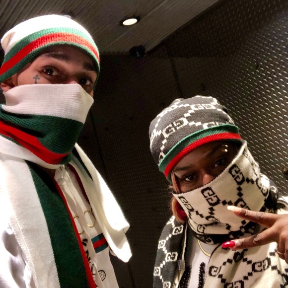 Profile Picture of Emanuel Valentin (@evalentin247) on Poshmark