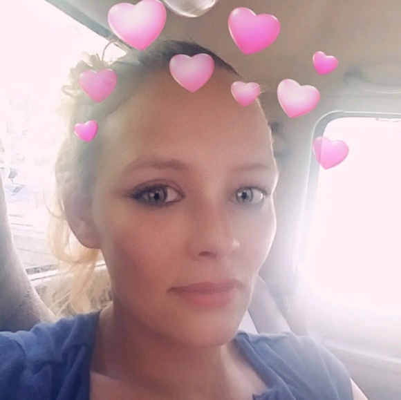 Profile Picture of Kristy Tryjada (@ktryjada14388) on Poshmark