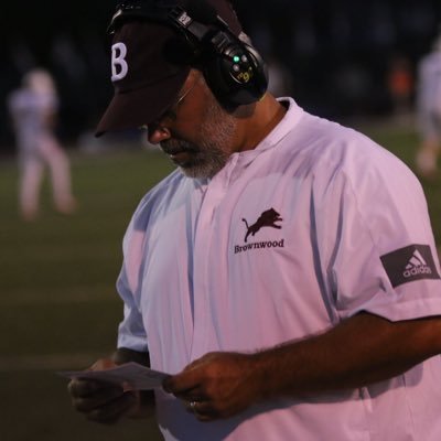 Profile Picture of Sammy Burnett (@HeadLion5) on Twitter