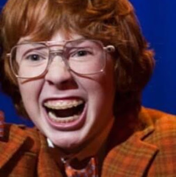 Profile Picture of Rachel Golnik (@buzzybee078) on Poshmark