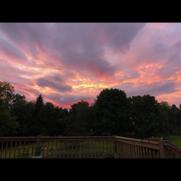 Profile Picture of M Bunzey (@m_bunzey) on Poshmark