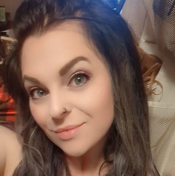 Amanda Ertman - Poshmark Profile Picture of Amanda Ertman (@aertman) on Poshmark