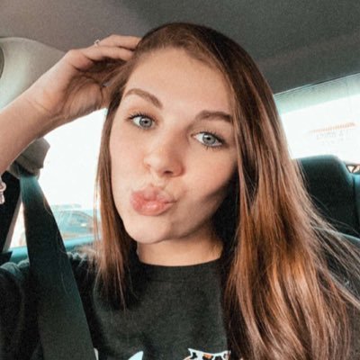 Profile Picture of Kelsie (@kelsieconner12) on Twitter