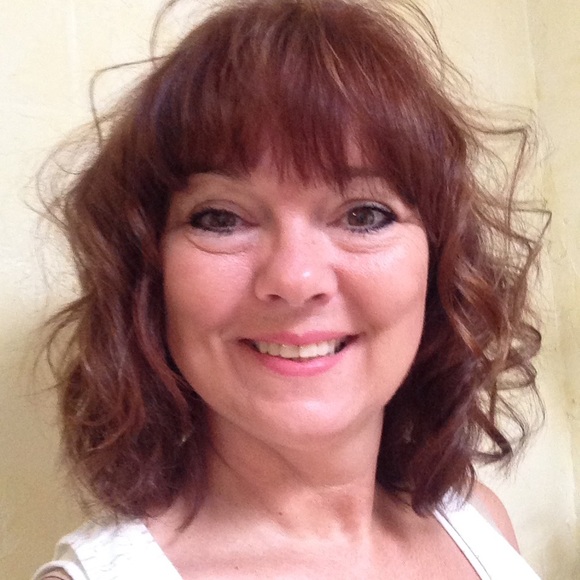 Profile Picture of Karla Ogle (@kkogle) on Poshmark
