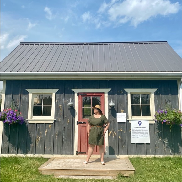 Profile Picture of Stacy Gines (@stacy_llij) on Poshmark