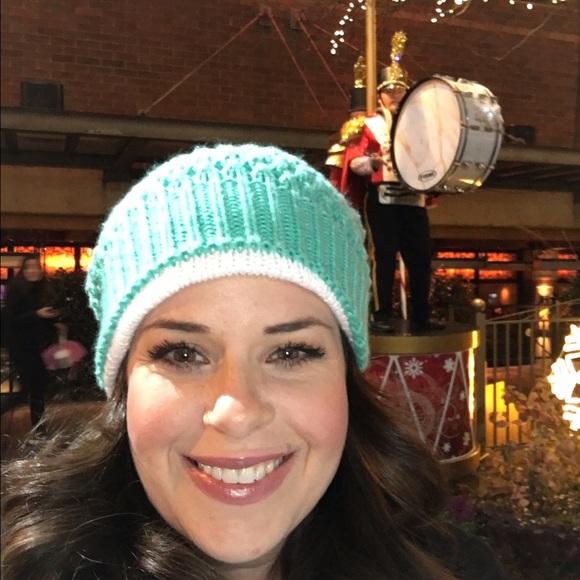 Profile Picture of Gretchen Pettit (@gpettit) on Poshmark