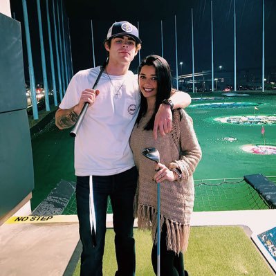 Profile Picture of Zach Reeves (@mojoreeves45) on Twitter