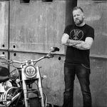 Profile Picture of Travis Corkery (@mostlyteethandhair) on Instagram