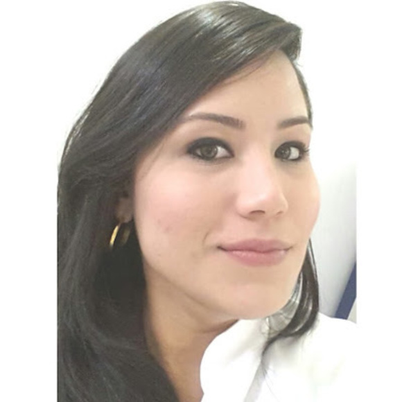 Profile Picture of Mafer Bastianelli (@m_bastianelli) on Poshmark