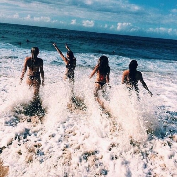 Profile Picture of Molly Rosencrantz (@mollyrosencrant) on Poshmark